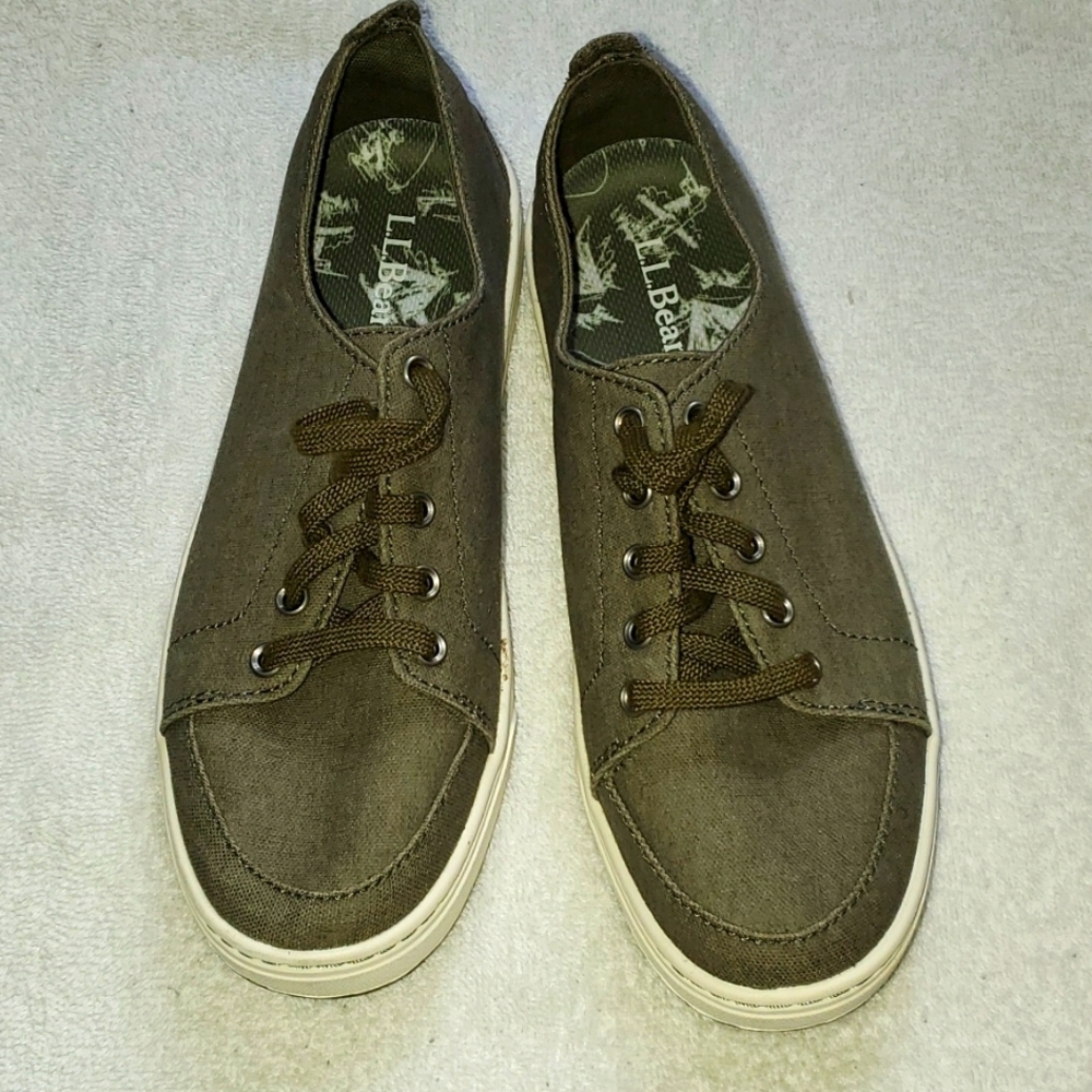 LL Bean sz 6 M NEW Womens Loden Green slip on sneakers.